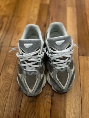 Mens gray new balance 9060